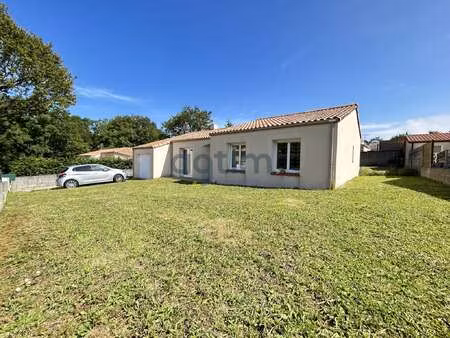 vente maison à cugand (85610) : à vendre / 100m² cugand