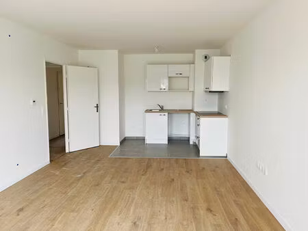 appartement avec balcon - verneuil sur seine 3 pièce(s) 65.50 m²
