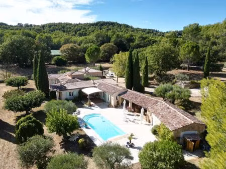 propriété équestre de prestige sur 19 500 m² dans le haut va