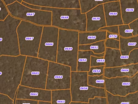 vente terrain 3750 m² gréolières (06620)