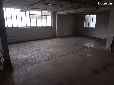 box garage parking stockage 20m2 au sol