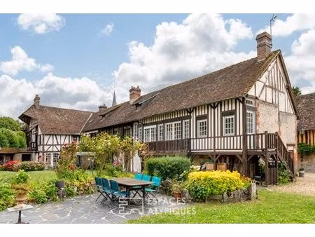 maison normande du 16ème siècle  repaire secret de sacha guitry