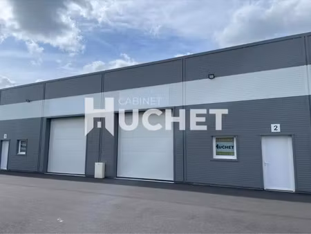 a louer local neuf de 144 m2 proche bayeux. parking