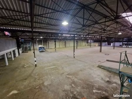 entrepot - logistique 3825 m² la trinite