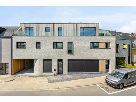 commercieel te huur in sint-pieters-leeuw