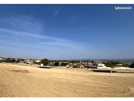terrain 700 m² villalier