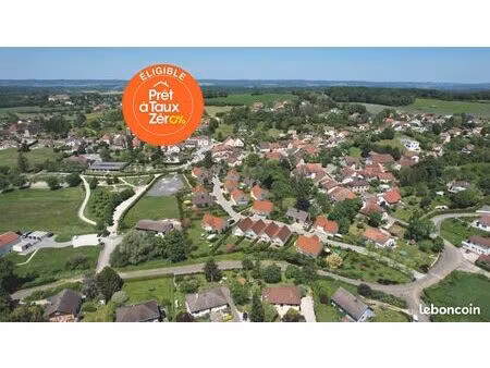 terrain 960 m² pelousey