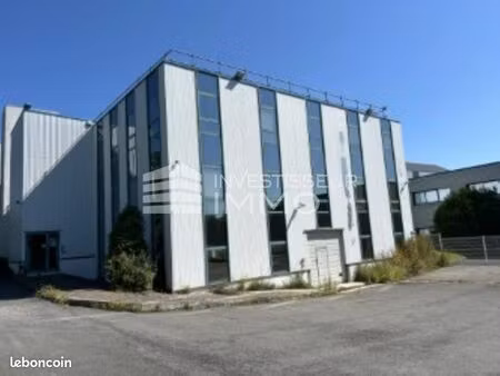 local d'activité 2 188 m²