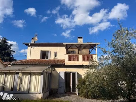 maison 6 pièces 195 m²