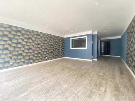 location local commercial 2 pièces  78.10m²  lézignan