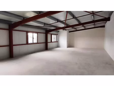 location locaux professionnels 100 m² à saint-vincent-de-tyrosse (40230)  950 €