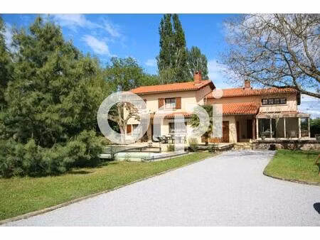 vente maison 7 pièces 268 m² saint-germain-lembron (63340)