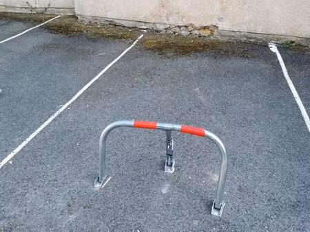 a louer place de parking extérieure servon