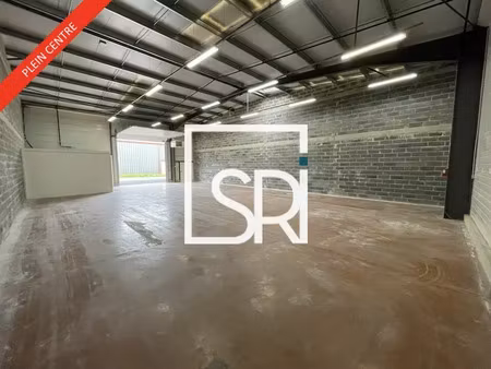 local d'activité a louer