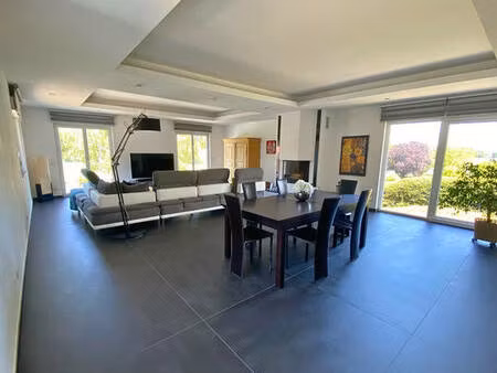 maison de plain pied de 165m² rénovée