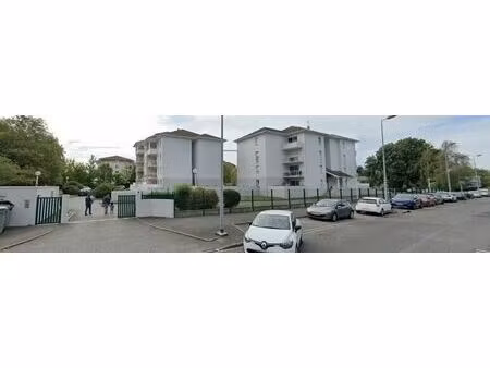 location garage à pau (64000)