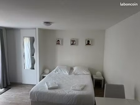 studio meublé (charges comprises)