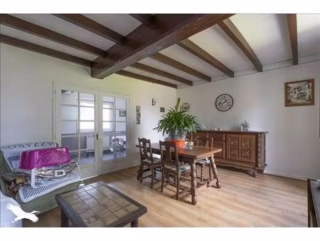 vente maison 10 pièces 251 m² clam (17500)