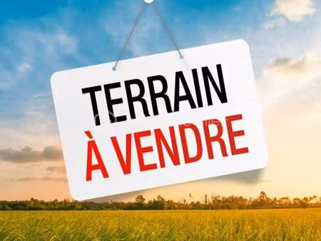terrain de 515 m² à l'etang-sale