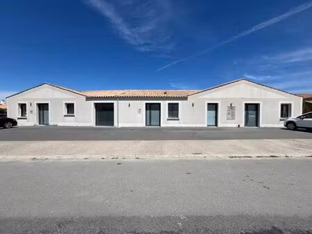 vente local commercial 263m2 andilly 17230 - 468000 € - surface privée