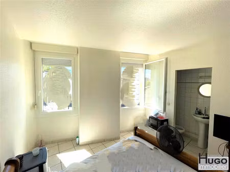 bordeaux bastide- place stalingrad- immeuble 2 lots commerciaux de 390m² -revenu locatif a