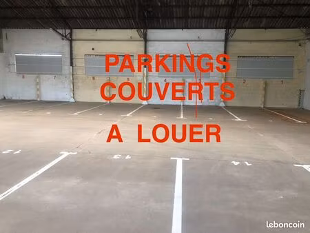 parking couvert sécurisé