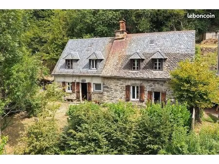 propriété 5 pièces 137 m²