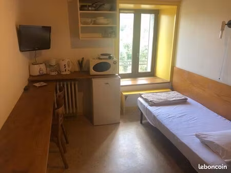 studette meublee langogne