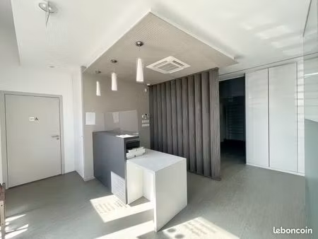 local 136 m² hochstatt