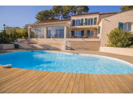 villa vue mer panoramique à 10 minutes de cannes