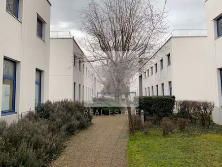 location bureau 657 m² à villeurbanne (69100)
