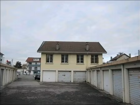 location garage à annecy (74000)
