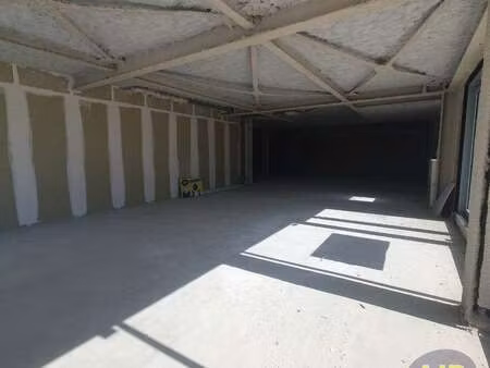 vente bureaux et commerces à clisson (44190) : à vendre / 166m² clisson