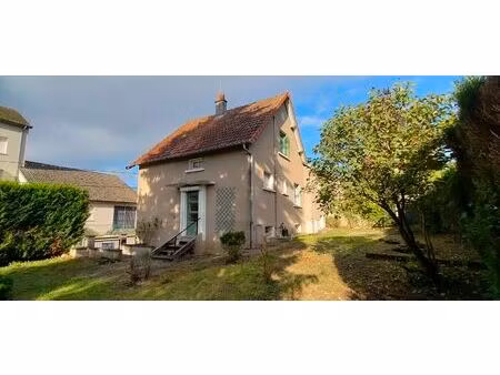 pavillon sur sous-sol de 107 m2  4 chambres  garages et jardin clos de 716 m2