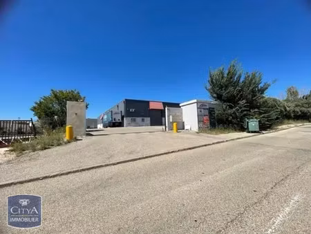 local commercial à louer 452.09 m² - rognac (13) - 4 366€