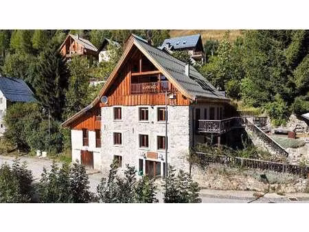 maison de luxe à vendre à oz : 1 795 000 € | 422m²