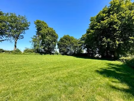 très belle parcelle à bâtir