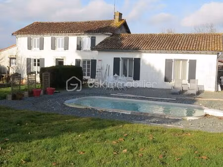 maison de 148 m² à vouhe