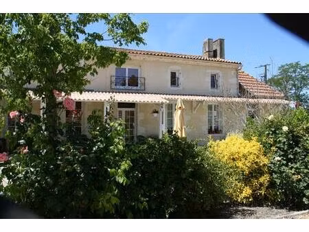 vente maison 12 pièces 320 m² civrac-en-médoc (33340)