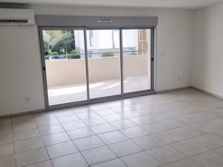 appartement t4 de 86 m2 avec terrasse 17 m2 et garage   à ma