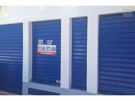 local de plein pied idéalement située !