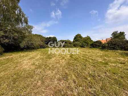 terrain proche anet de 1178 m2