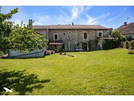vente maison 4 pièces 136 m² saint-félix-de-bourdeilles (24340)