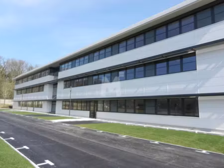 location bureau bruyeres le chatel 91680