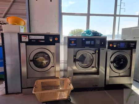 vente locaux professionnels 181 m² à la tour-du-pin (38110)  302 000 €