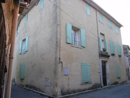 vente immeuble  375.00m²  bezouce