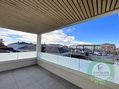 a vendre superbe t3 de 82 m2 en coeur de village