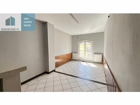 location appartement 1 pièce 31 m² à le puy-en-velay (43000)