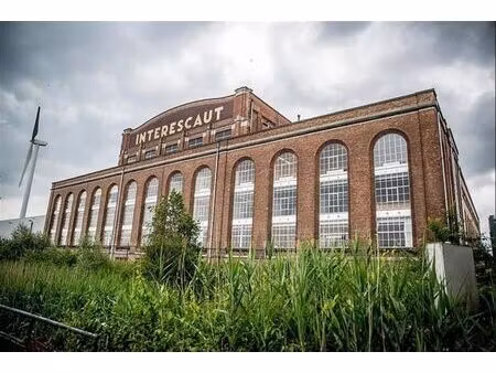 des bureaux branchés dans une ancienne centrale électrique