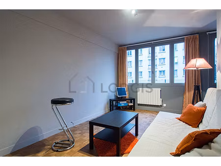 studio meublé avec ascenseur